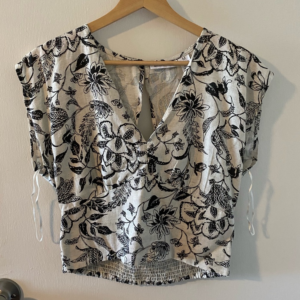 NWT crop top